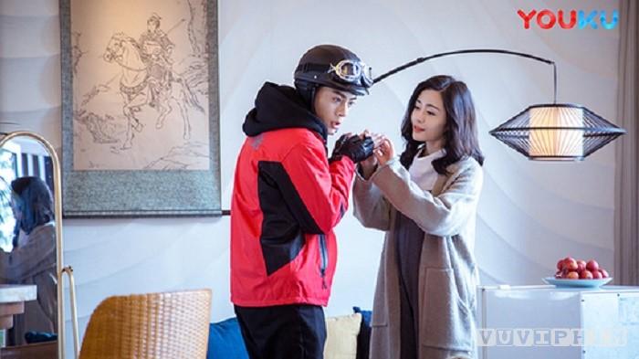 Anh Chàng Shipper Và Cô Nàng Quý Phi