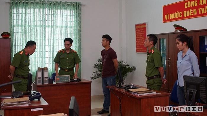 Hồ Sơ Lửa: Mật Danh D9