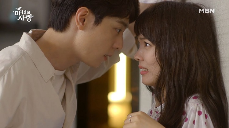 Tình Yêu Của Ma Nữ